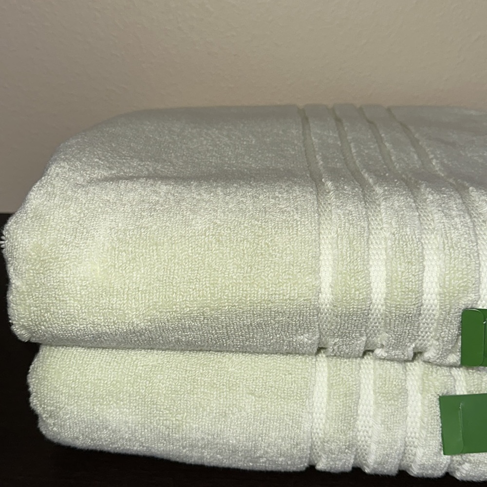 Kate Spade Honey Dew Bath Towels - Picture 3 of 5